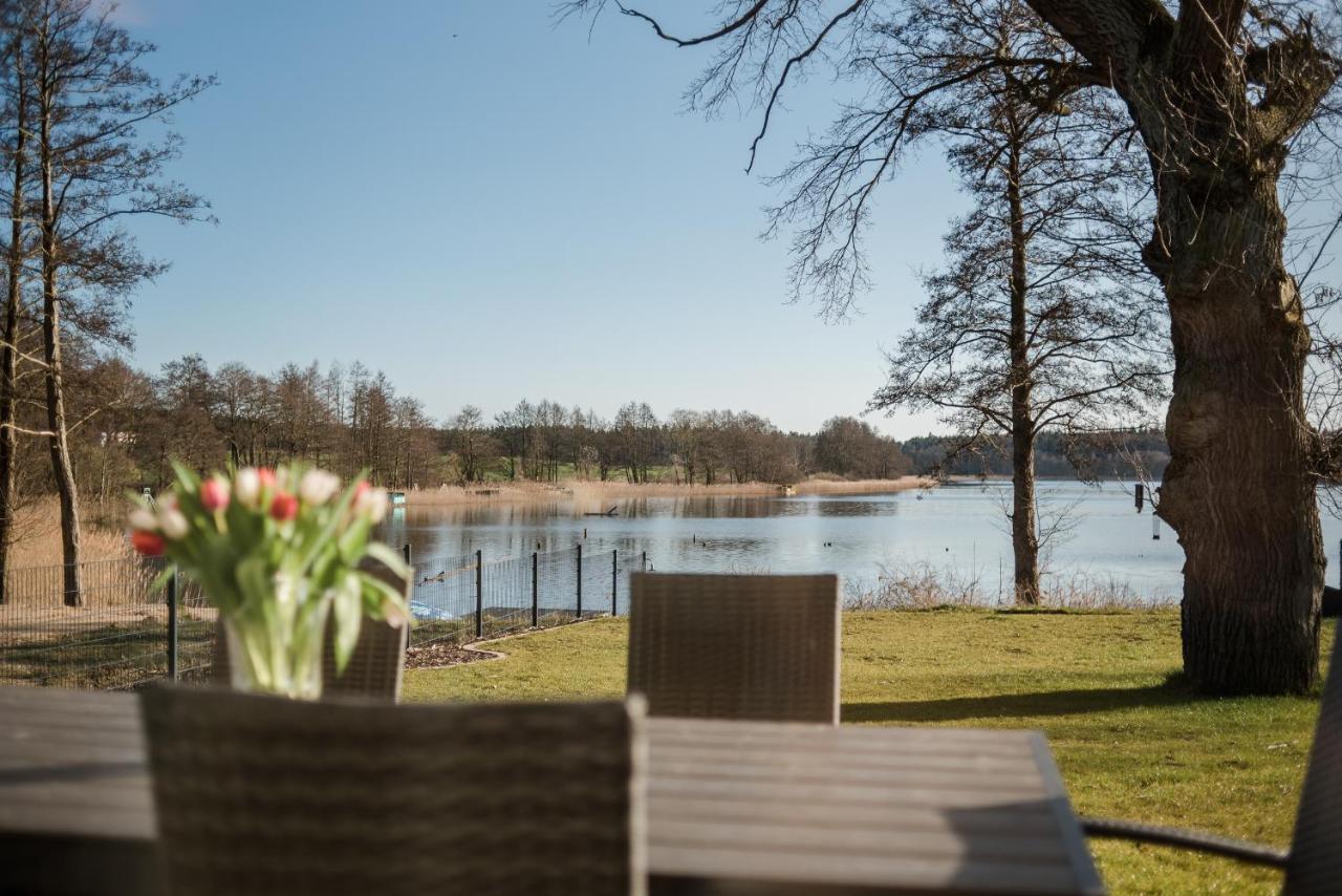 5 Sterne Ferienhaus Direkt Am See Mit Sauna-Kamin-Garten Krakow am See Exterior foto