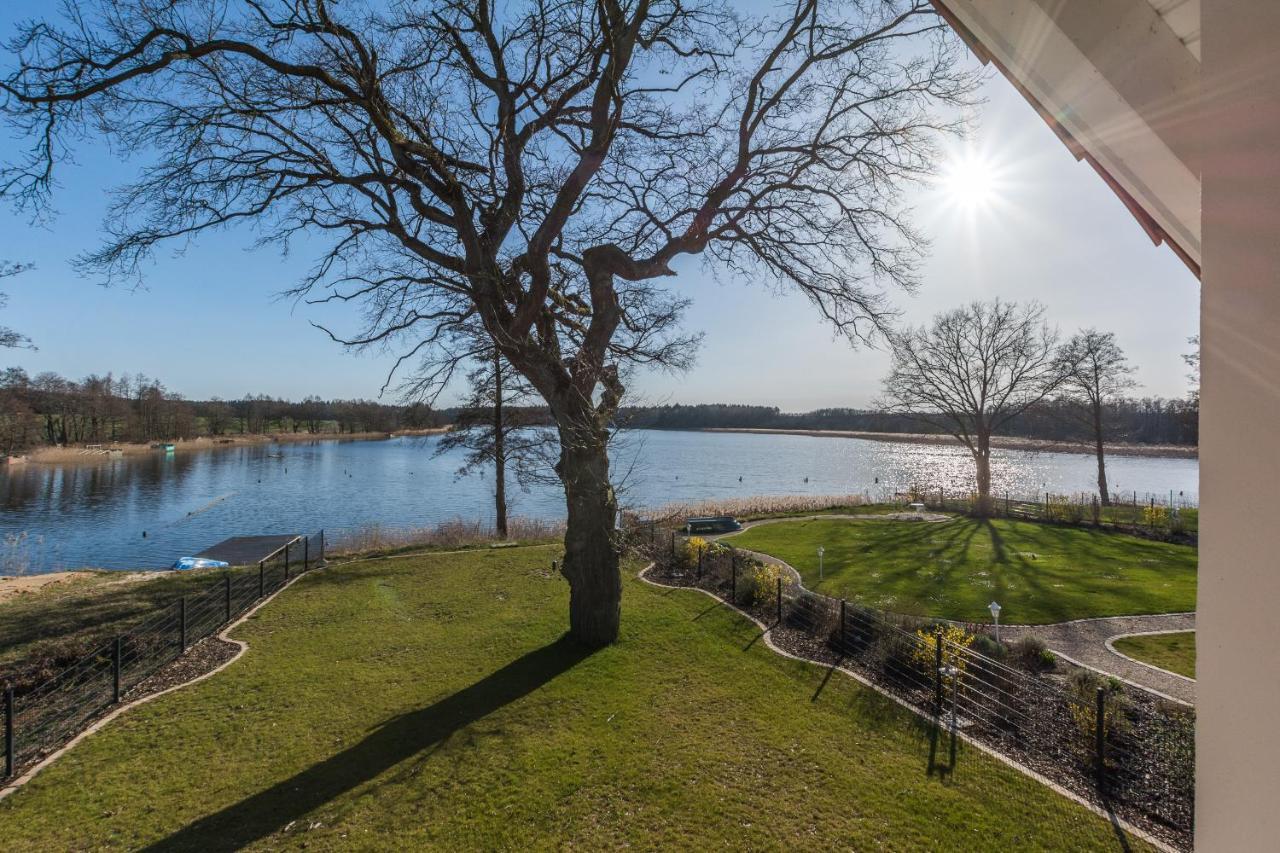 5 Sterne Ferienhaus Direkt Am See Mit Sauna-Kamin-Garten Krakow am See Exterior foto